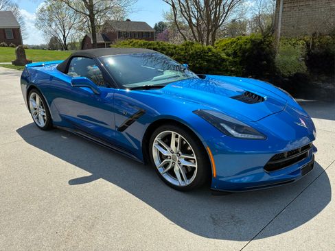 Used 2015 Chevrolet Corvette Stingray Convertible w/ 3LT Preferred Equipment Group image 11