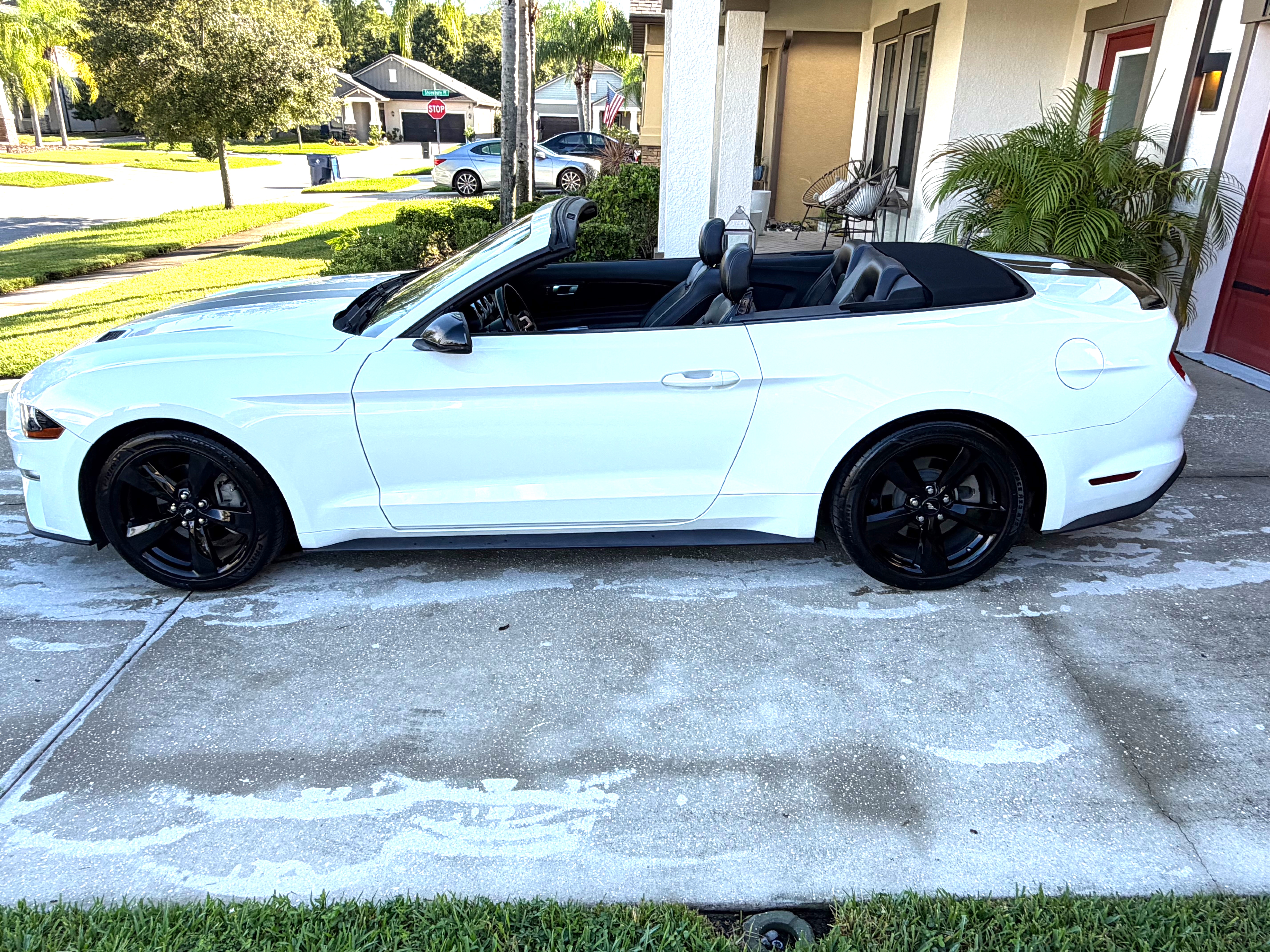 Used 2021 Ford Mustang Premium w/ Equipment Group 201A RWD image 4