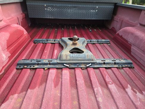Used 2006 Chevrolet Silverado 3500 LT w/ Heavy-Duty Power Package AWD/4WD image 6