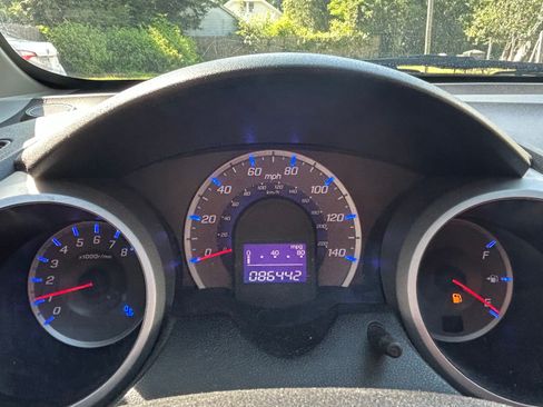 Used 2011 Honda Fit Sport image 6