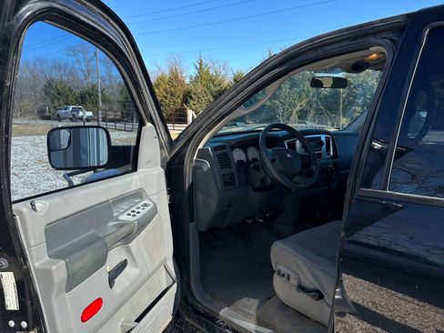 Used 2008 Dodge Ram 2500 Truck SLT image 18