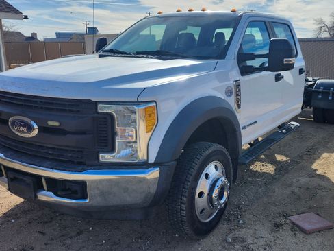 Used 2017 Ford F550 XL 179 W.B. 4D image 4