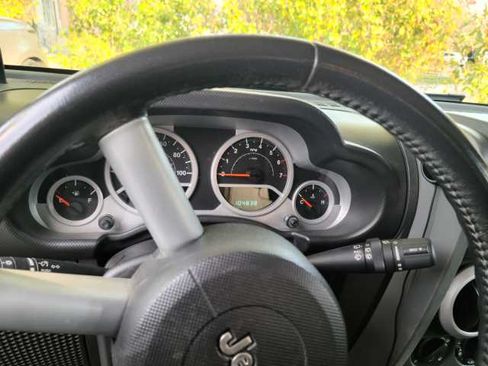 Used 2008 Jeep Wrangler Unlimited Sahara w/ Dual Top Group image 25