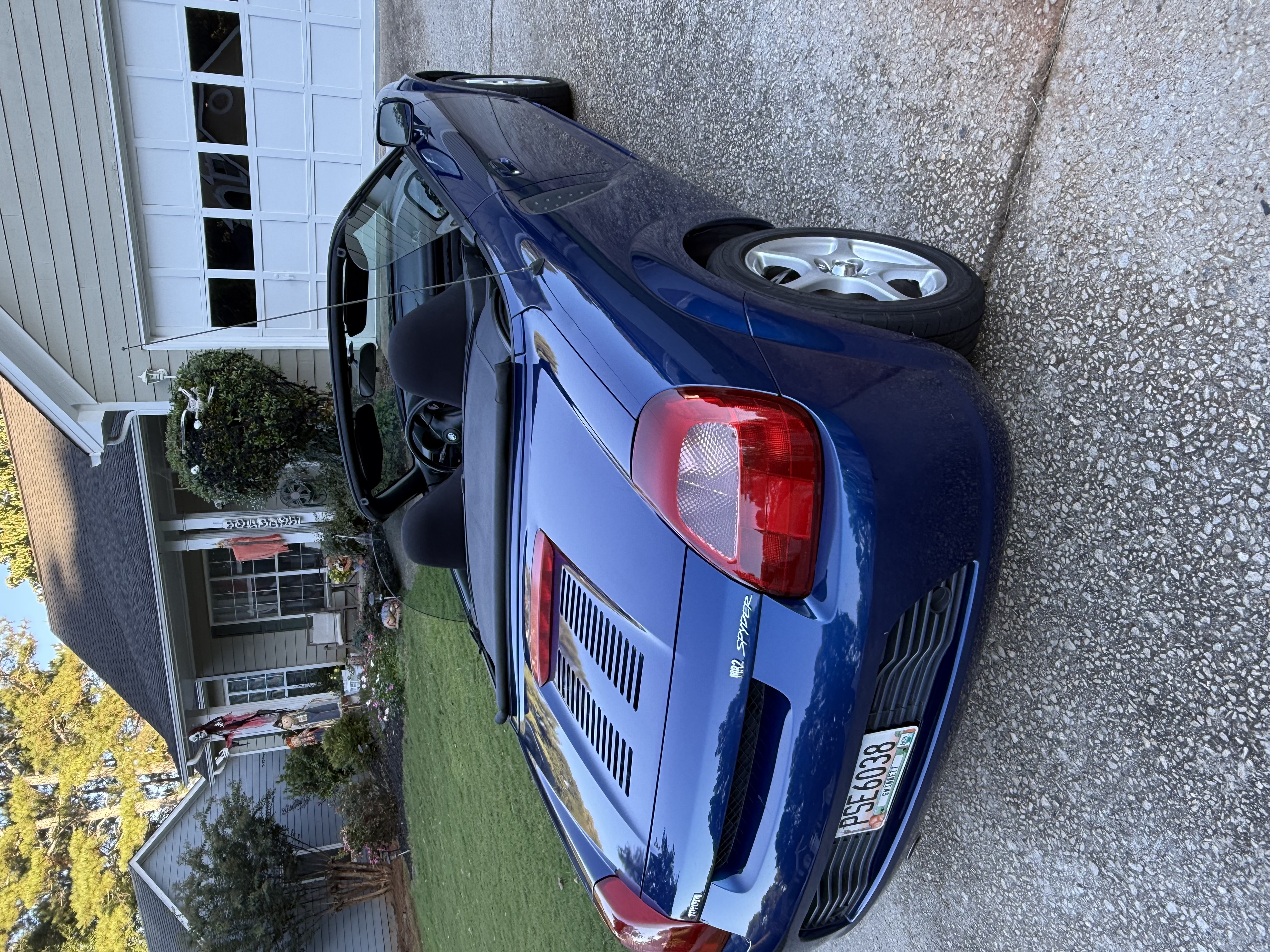 Used 2002 Toyota MR2 RWD image 8
