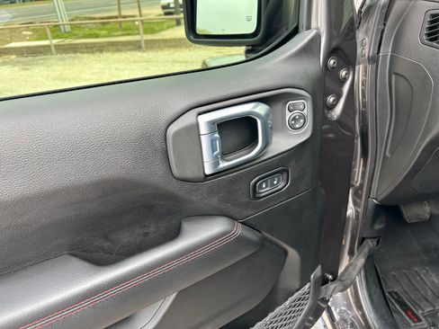 Used 2021 Jeep Wrangler Unlimited Rubicon w/ Xtreme Recon 35" Tire Package image 27