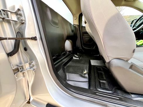 Used 2018 Chevrolet Colorado W/T image 18