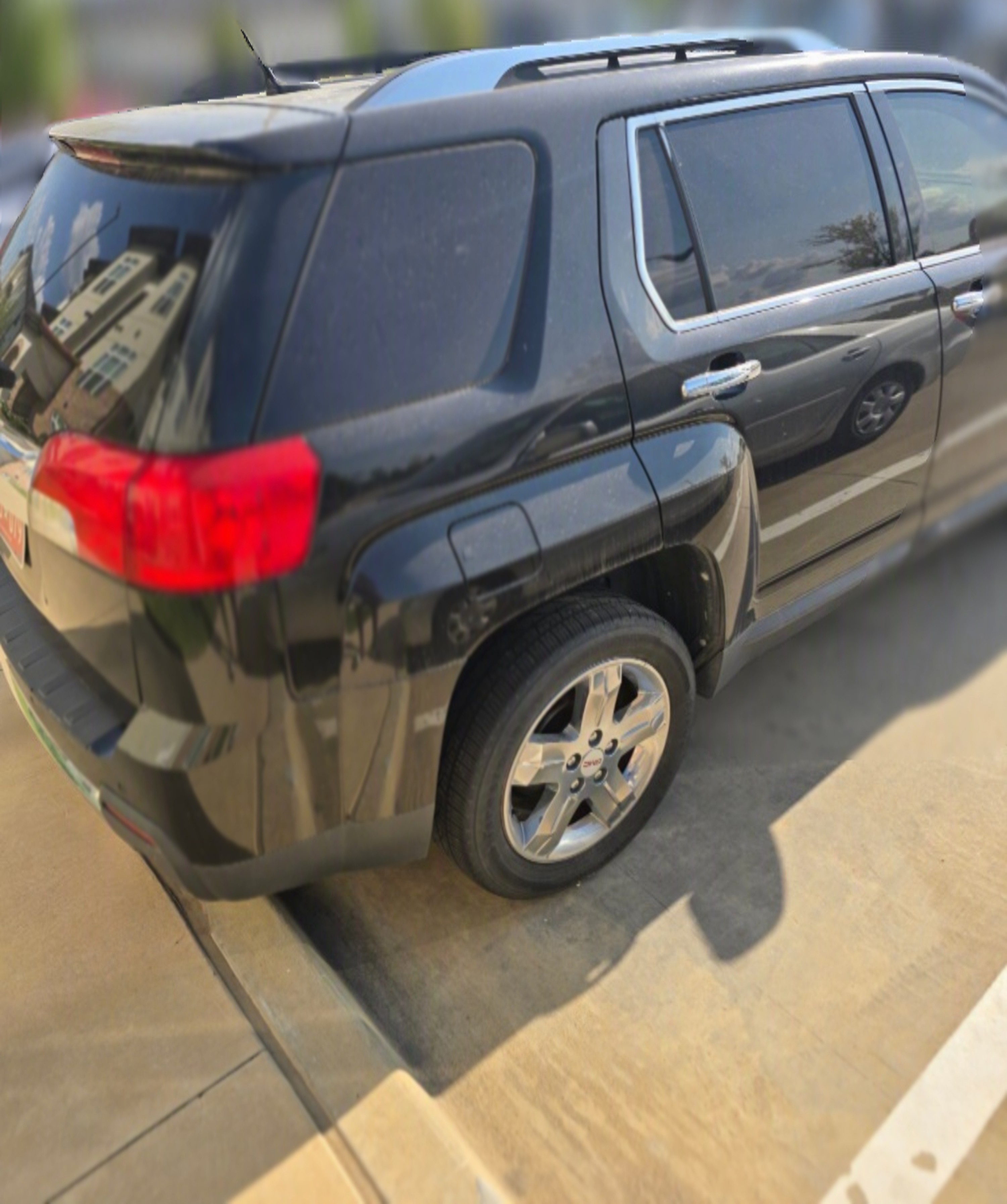 Used 2012 GMC Terrain SLT FWD image 1