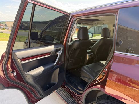 Used 2015 Lexus GX 460 w/ Premium Package AWD/4WD image 14