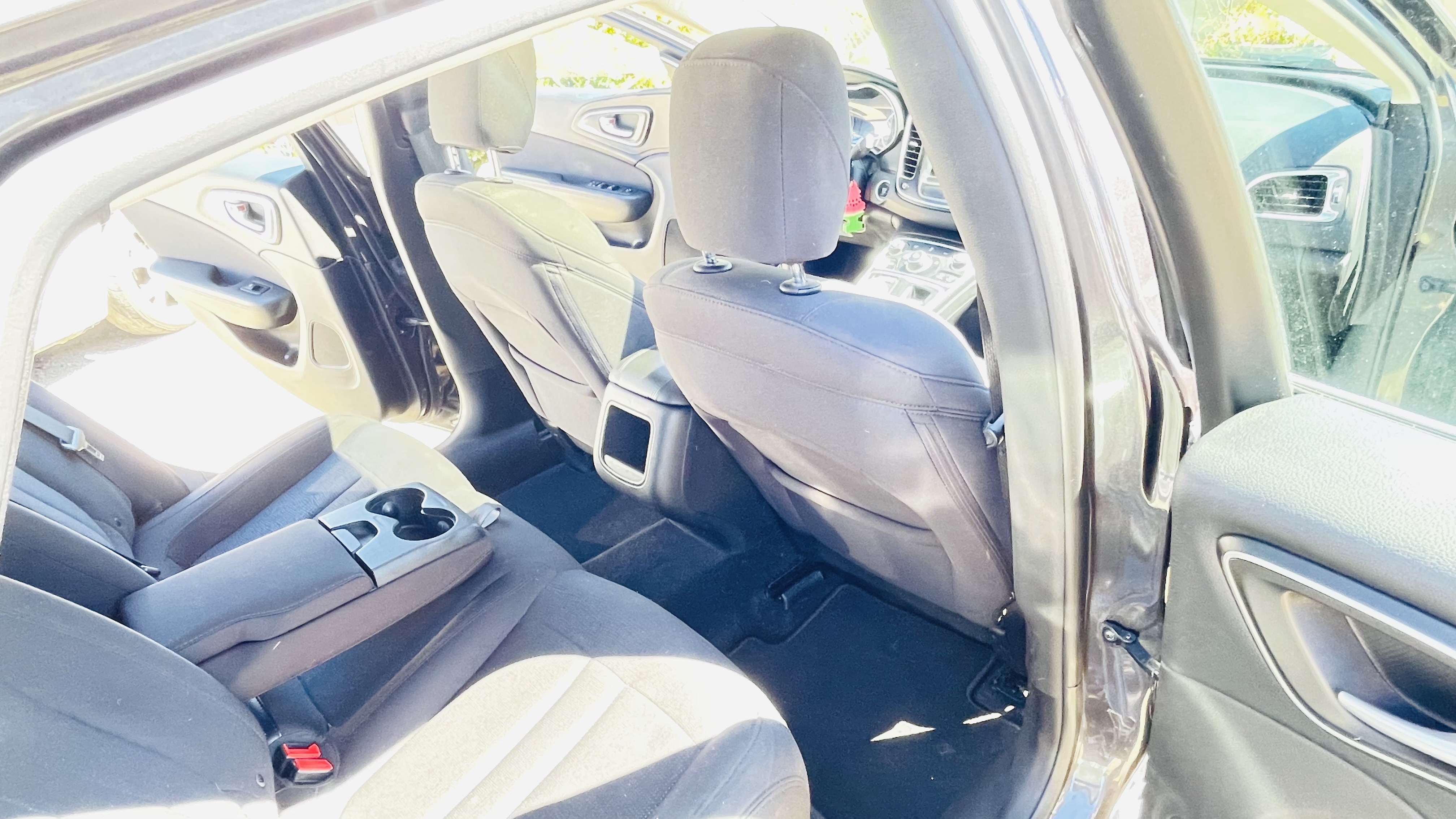 Used 2016 Chrysler 200 Limited w/ Anniversary Edition FWD image 18