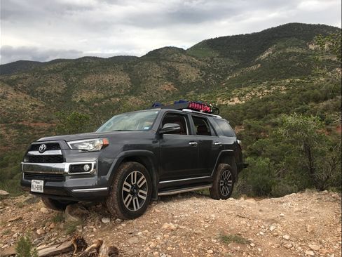 Used 2018 Toyota 4Runner Limited image 10