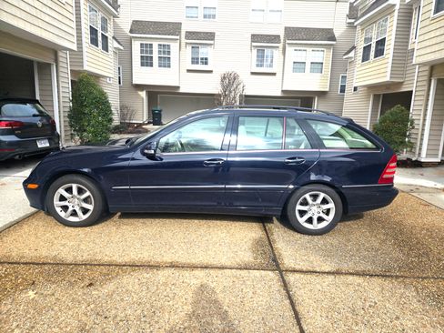 Used 2005 Mercedes-Benz C 240 Wagon image 12