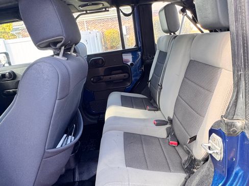 Used 2010 Jeep Wrangler Unlimited Sport image 12