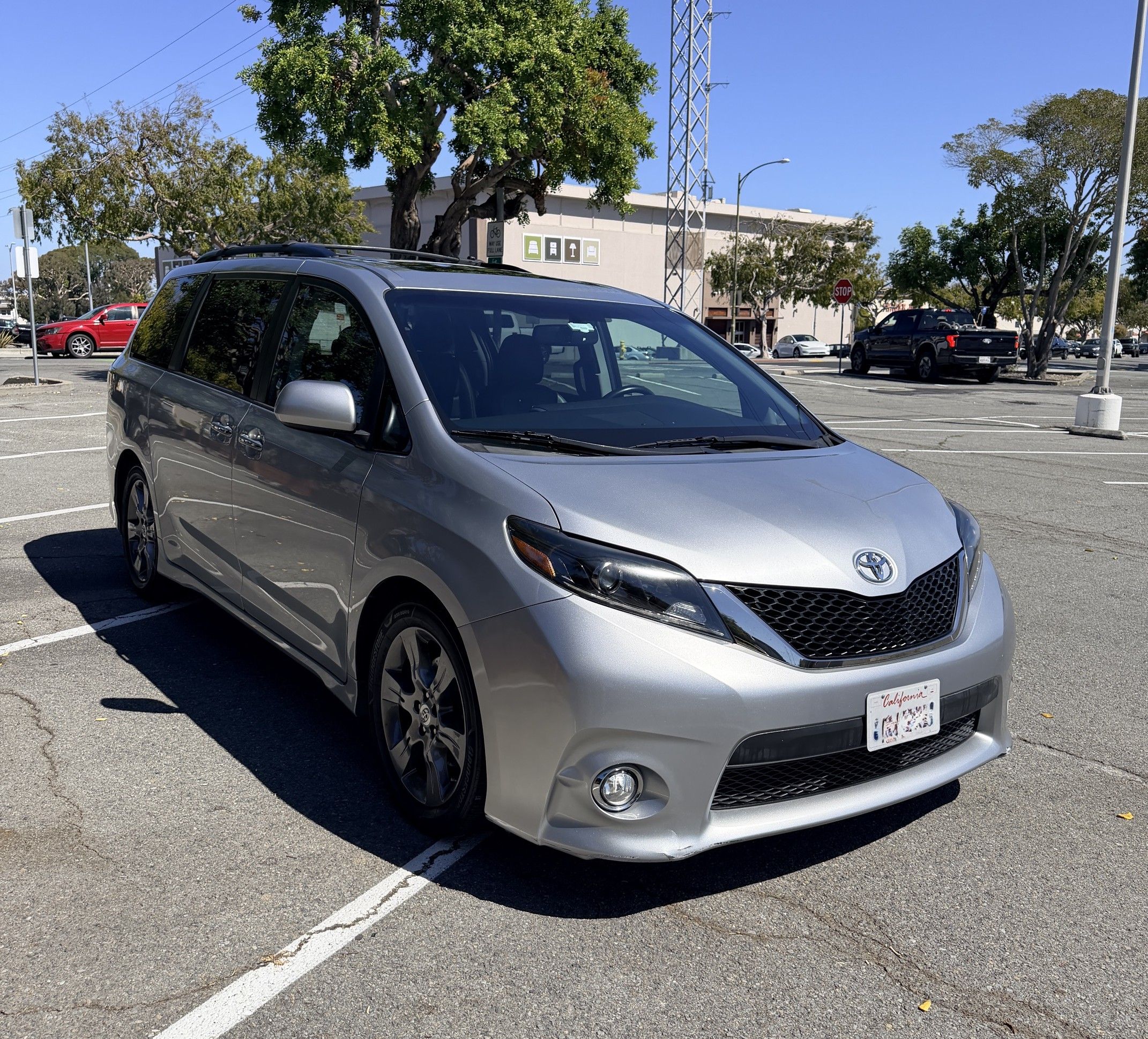 Used 2015 Toyota Sienna SE Premium FWD image 9