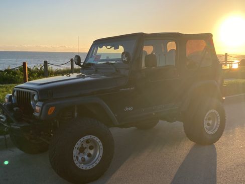 Used 1999 Jeep Wrangler Sport AWD/4WD image 13