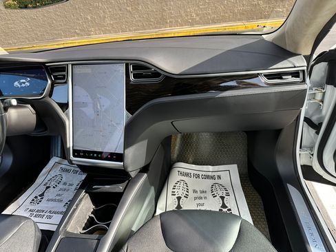 Used 2016 Tesla Model S 75 image 14