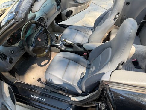 Used 2001 Porsche 911 Cabriolet image 10