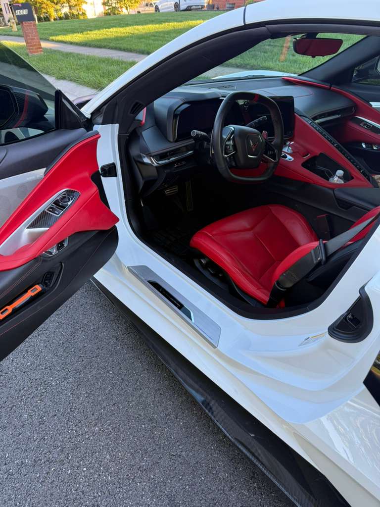 Used 2023 Chevrolet Corvette Stingray Preferred Cpe w/ 2LT RWD image 2