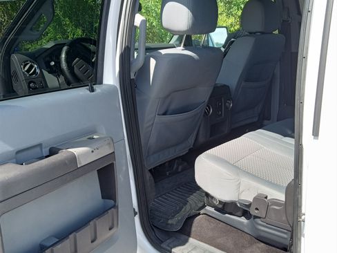 Used 2016 Ford F350 XLT w/ XLT Premium Package image 13