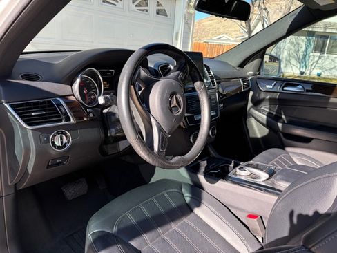 Used 2018 Mercedes-Benz GLE 350 4MATIC image 11