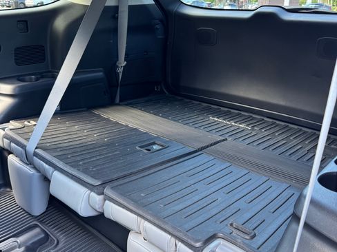Used 2022 Toyota Highlander Platinum AWD/4WD image 22