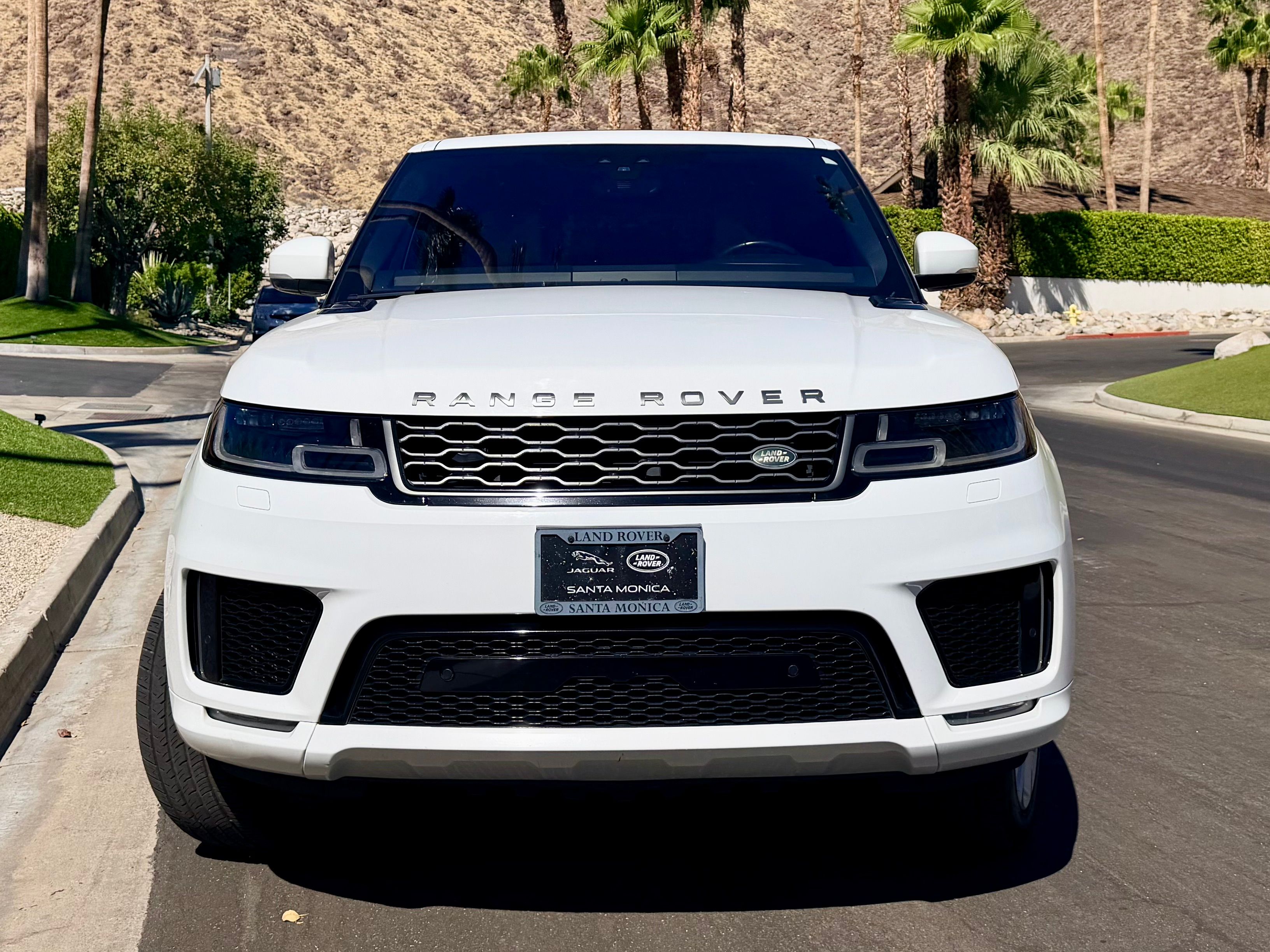 Used 2018 Land Rover Range Rover Sport Supercharged AWD/4WD image 2