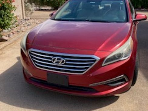Used 2015 Hyundai Sonata SE FWD image 2