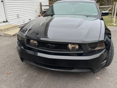 Used 2010 Ford Mustang GT Premium image 5