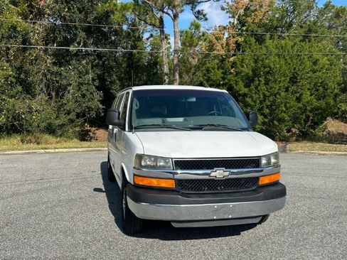 Used 2013 Chevrolet Express 2500 LT w/ LT Preferred Equipment Group image 10