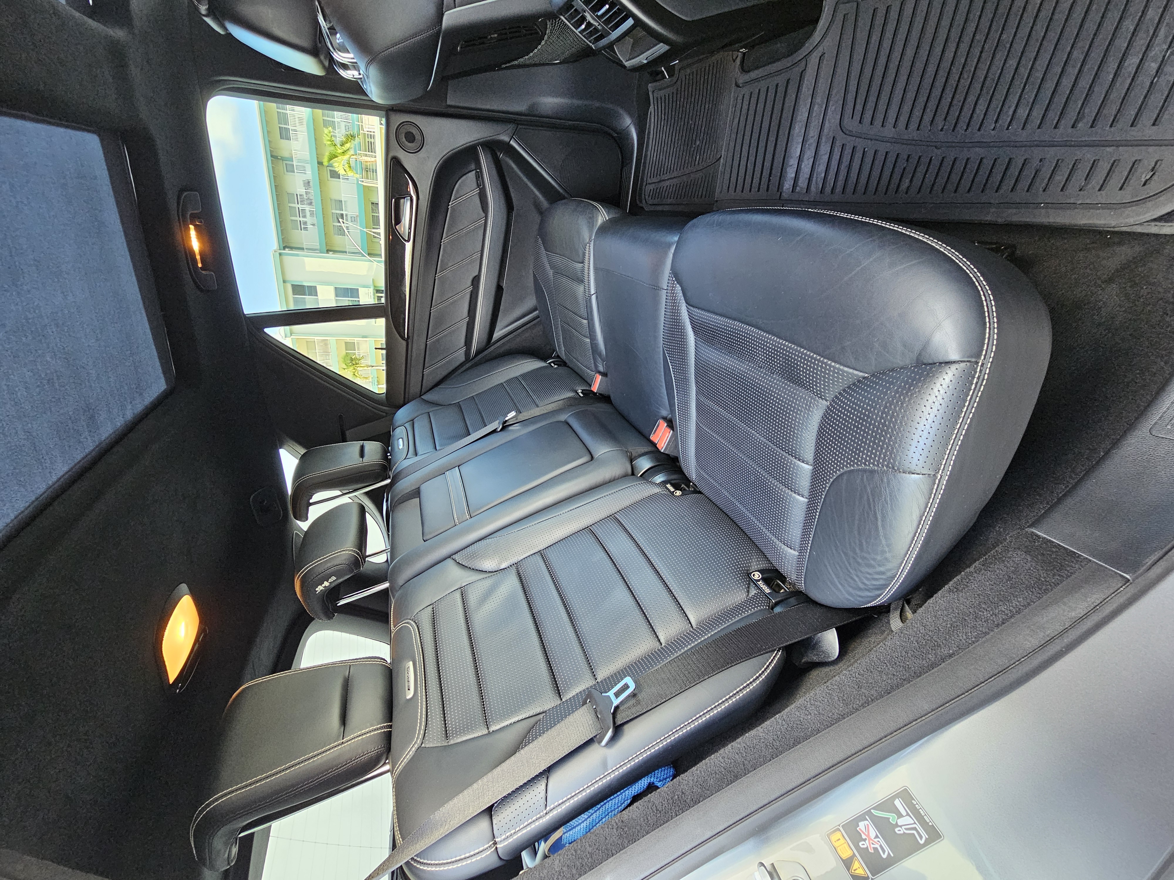 Used 2014 Mercedes-Benz ML 63 AMG 4MATIC image 23