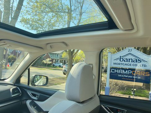 Used 2019 Subaru Forester Premium w/ All-Weather Package AWD/4WD image 11