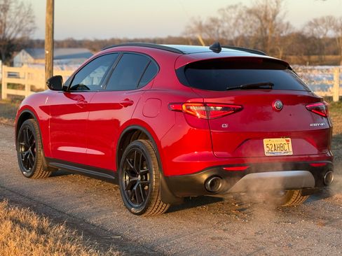 Used 2018 Alfa Romeo Stelvio Ti Sport image 1