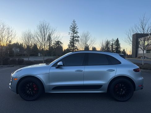 Used 2017 Porsche Macan GTS image 12