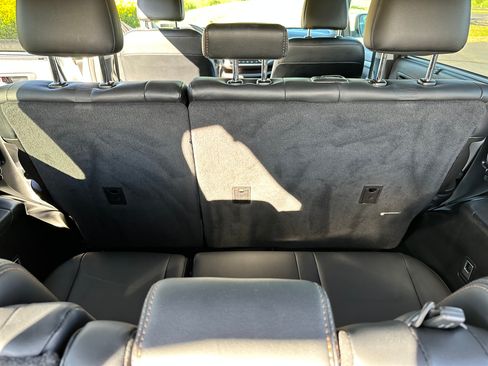 Used 2016 Toyota Highlander XLE image 9