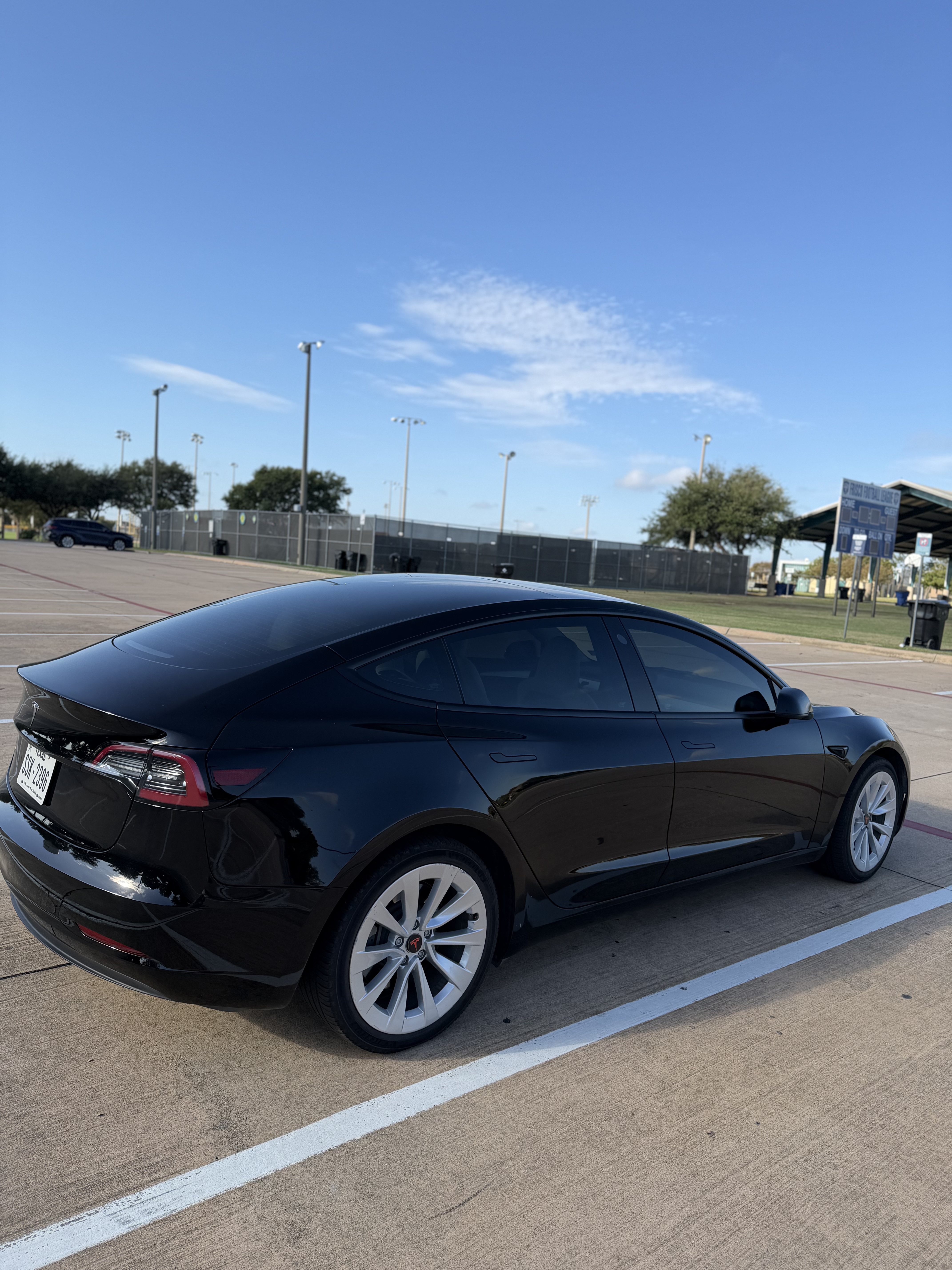 Used 2023 Tesla Model 3 Standard Range RWD image 4