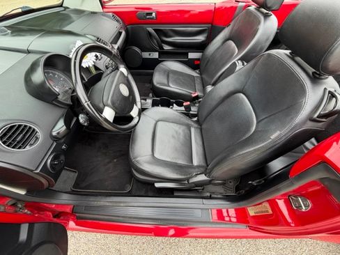 Used 2009 Volkswagen Beetle S FWD image 14
