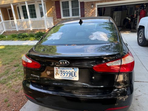 Used 2014 Kia Forte LX w/ Protection Package FWD image 2