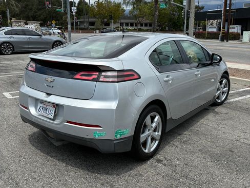 Used 2013 Chevrolet Volt FWD image 6