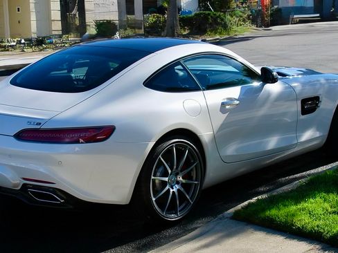 Used 2017 Mercedes-Benz AMG GT S image 5