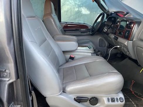 Used 2006 Ford F350 Lariat image 19