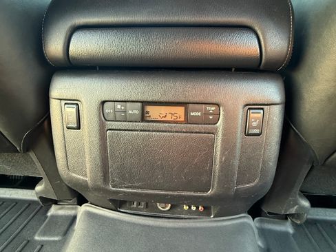 Used 2016 INFINITI QX80 Sport Utility 4D w/ 22" Wheel Package image 11