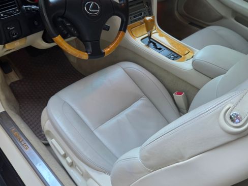 Used 2003 Lexus SC 430 Convertible RWD image 14