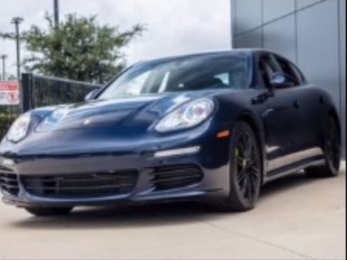 Used 2016 Porsche Panamera S image 13