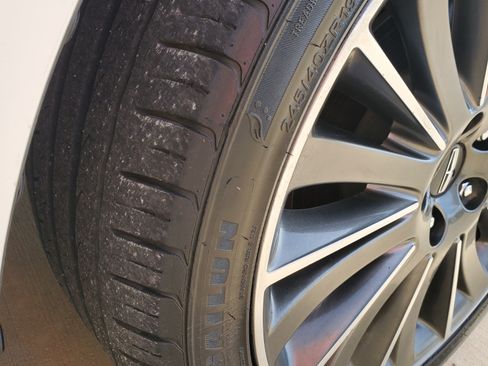 Used 2015 Lincoln MKZ Hybrid Sedan 4D w/ Equipment Group 202A Reserve image 6