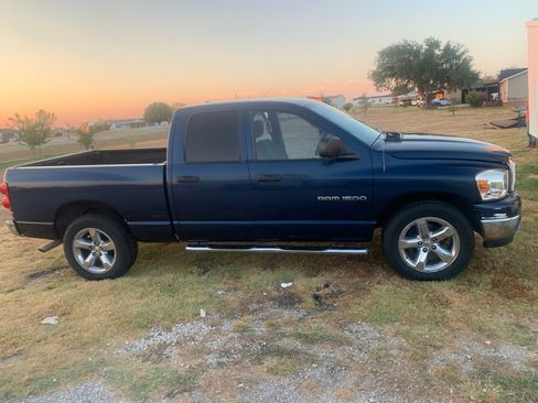 Used 2007 Dodge Ram 1500 Truck SLT RWD image 1
