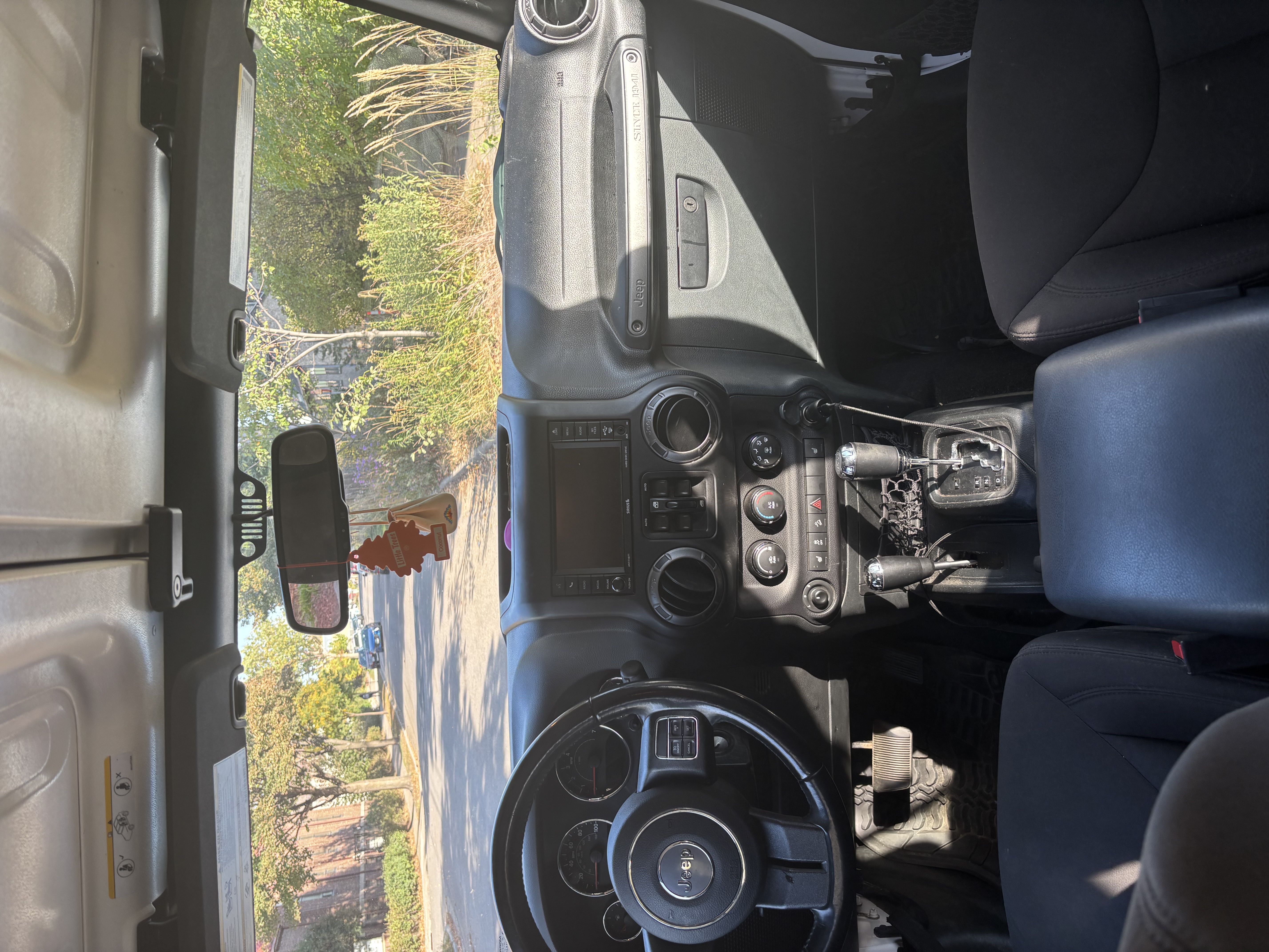 Used 2018 Jeep Wrangler Unlimited Sport S AWD/4WD image 9