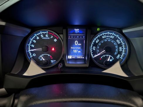 Used 2018 Toyota Tacoma TRD Off-Road image 21