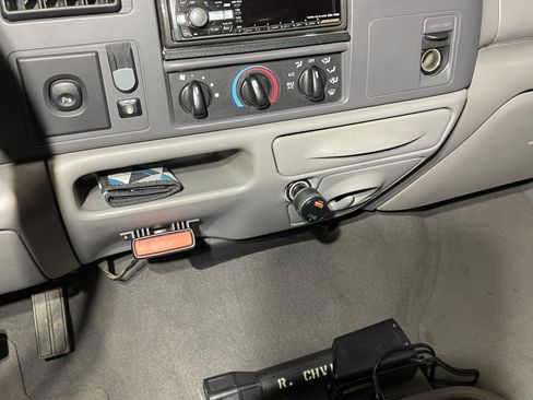 Used 2001 Ford F350 2WD Crew Cab Super Duty image 8