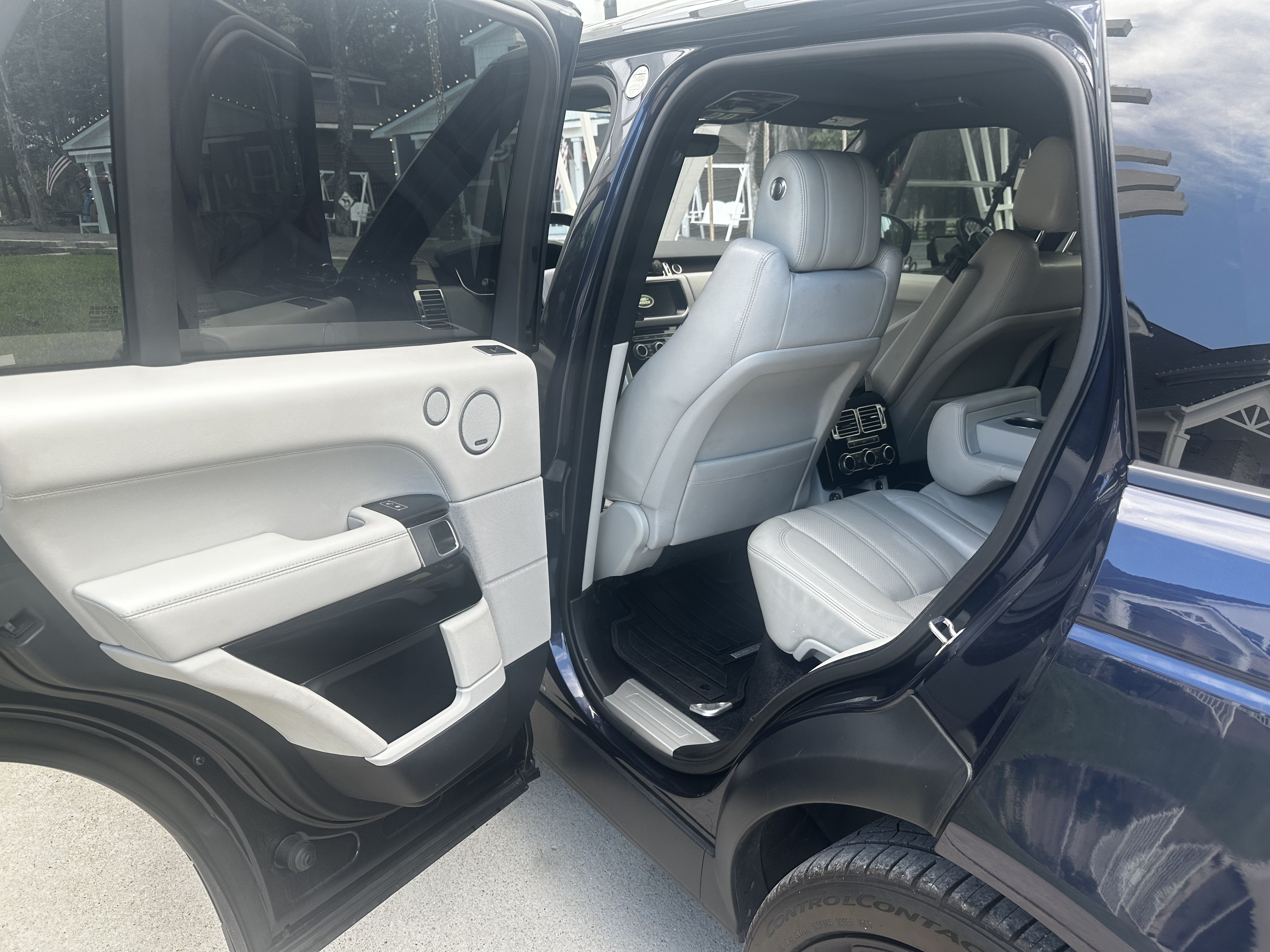 Used 2017 Land Rover Range Rover HSE AWD/4WD image 19
