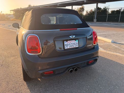 Used 2017 MINI Cooper S image 29