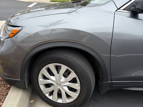 Used 2018 Nissan Rogue S FWD image 1
